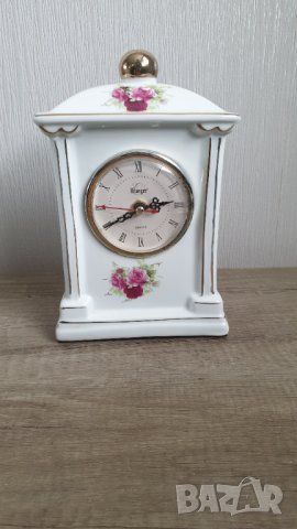 Стар настолен порцеланов кварцов часовник