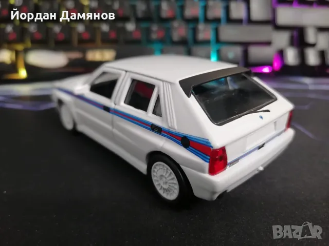 Ланчия Делта HF Мартини 5 в мащаб 1:34, снимка 2 - Колекции - 47871145