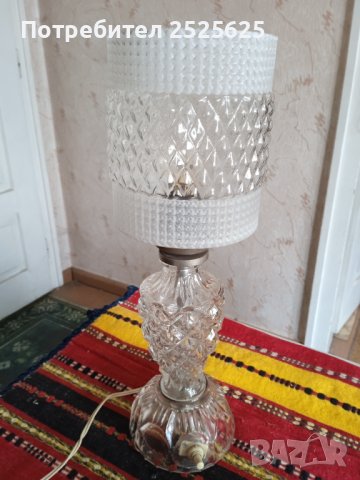 Стъклена настолна ел.лампа, снимка 2 - Настолни лампи - 40616599