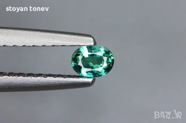 Александрит с величествена промяна на цвета - 0.135кт.! Сертификат!, снимка 2 - Други - 49957001