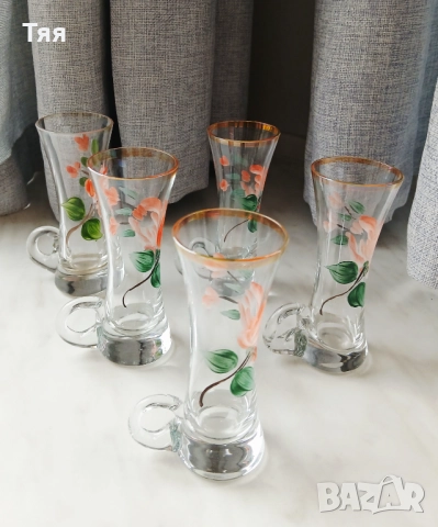 Ретро стъклени чаши с дръжки 