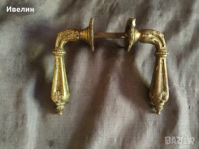 две барокови дръжки за врата,прозорец с шилд