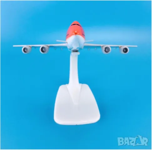 Бойнг 747 самолет модел макет Avianca метален черна кутия пътници на борда, снимка 2 - Колекции - 49507099