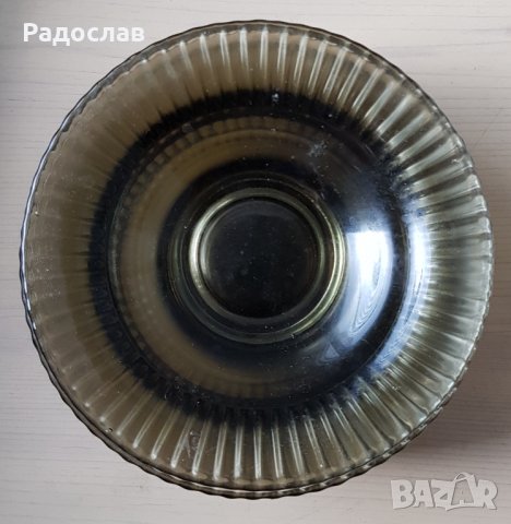 Продавам 5 чинийки маслено зелени масивно стъкло, снимка 3 - Чинии - 35496333