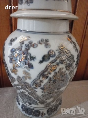 Красива, ръчно нарисувана,  китайска  порцеланова ваза, снимка 6 - Вази - 43239962