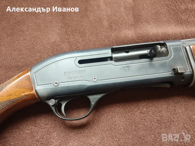 Продавам ловен полуавтомат Magnum Escort, снимка 2 - Ловно оръжие - 48461724