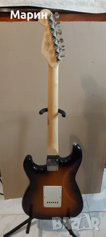 Електрическа китара, снимка 2 - Китари - 47639458