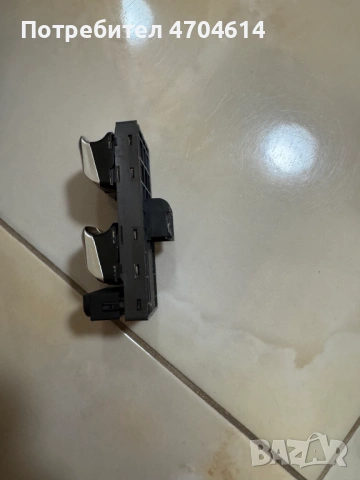 Бутони на ел. стъклата на шофьорската врата на Ауди Audi A8 D4 4H само за 30Eur. 4H0959851D, снимка 2 - Части - 53195947