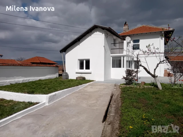 Реновиран дом с невероятни гледки и гостоприемни съседи в сърцето на Розовата долина