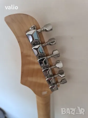 Електрическа китара , снимка 5 - Китари - 50295325