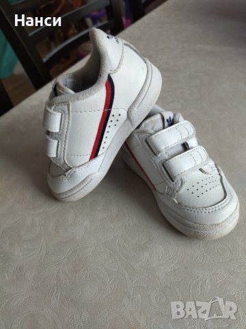 Оригинални маратонки Адидас 20 номер, снимка 6 - Детски маратонки - 37495585