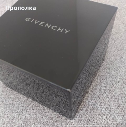 Оригинална кутия за часовник Givenchy, снимка 2 - Други - 42982835