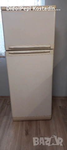 Продавам хладилник SIEMENS 