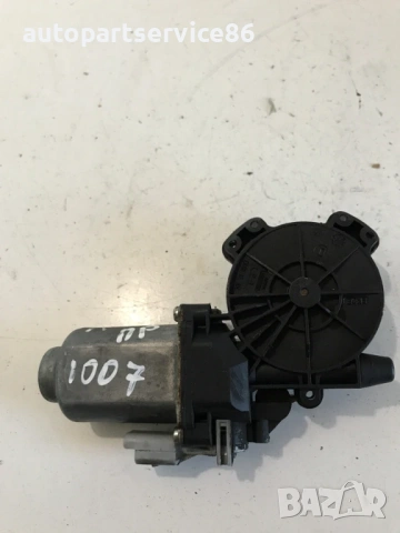 Мотор за преден десен прозорец страна за Peugeot 1007 1.4 HDi (2006) 400814, снимка 2 - Части - 53561193