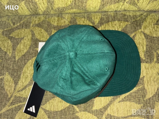 Нова шапка Adidas cord, снимка 9 - Шапки - 52978949