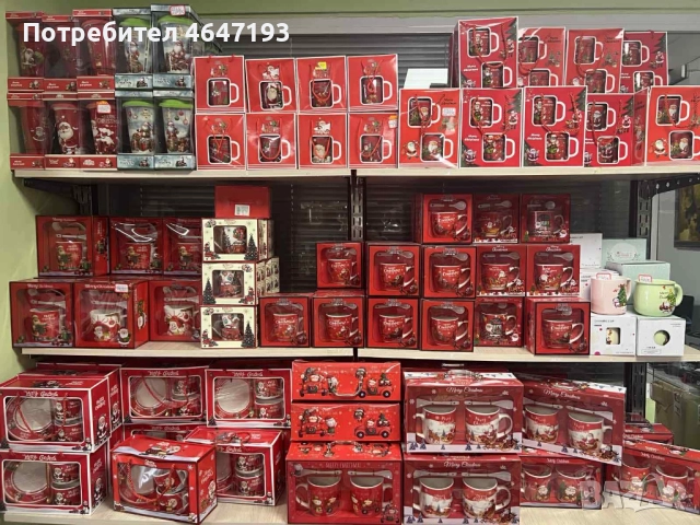 Коледни подаръци и декорации