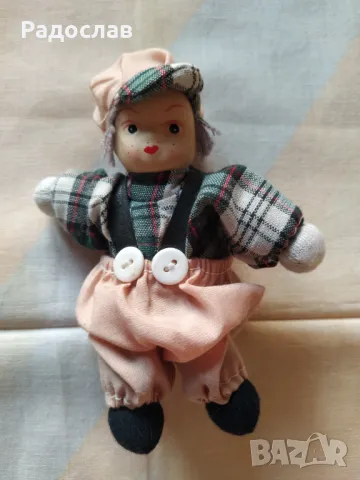 порцеланова кукла 