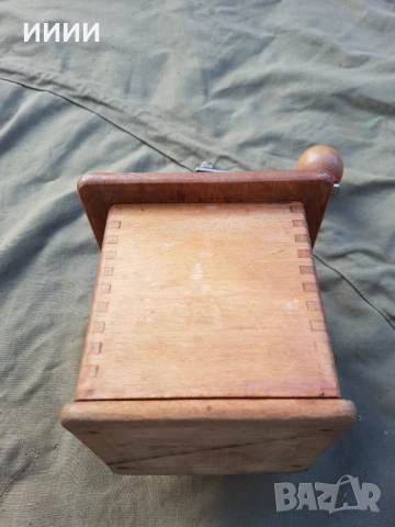 Голяма мелница мелничка , снимка 4 - Антикварни и старинни предмети - 52281310