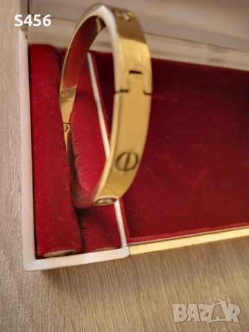 Гривна, гривни Cartier,обеци Cartier 