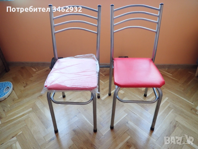 2бр. метални стола с тапицирана седалка