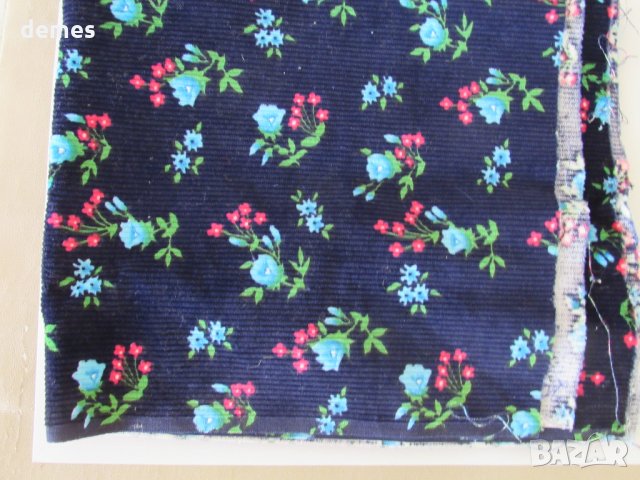Плат кадифе-тъмно син с щампа 90/50 см