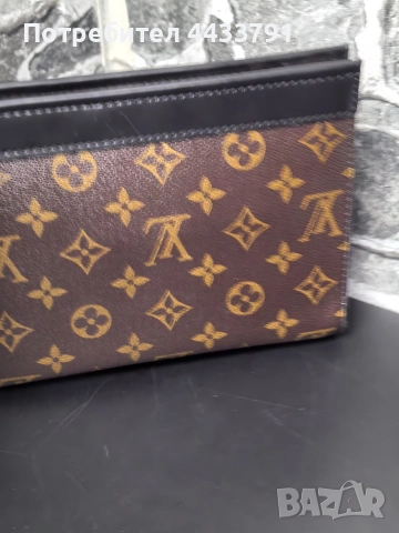 Louis Vuitton чанта тип плик , снимка 9 - Чанти - 52830764