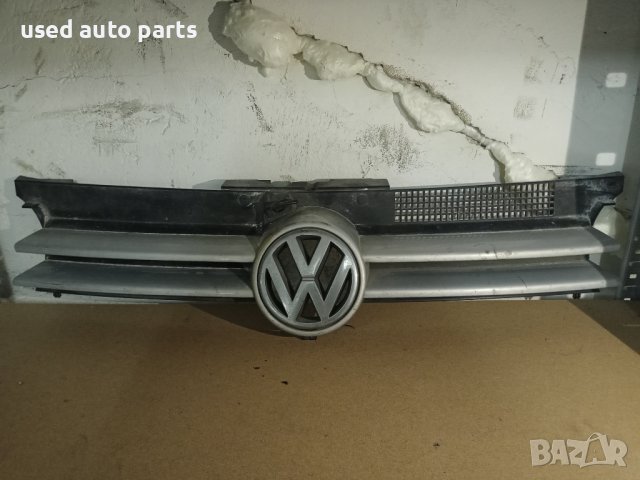 Решетка Volkswagen Golf 4 1j0853651d