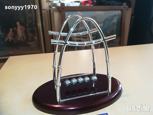 люлката на нютон с метални топчета-23х18х14см, снимка 8 - Колекции - 28355308