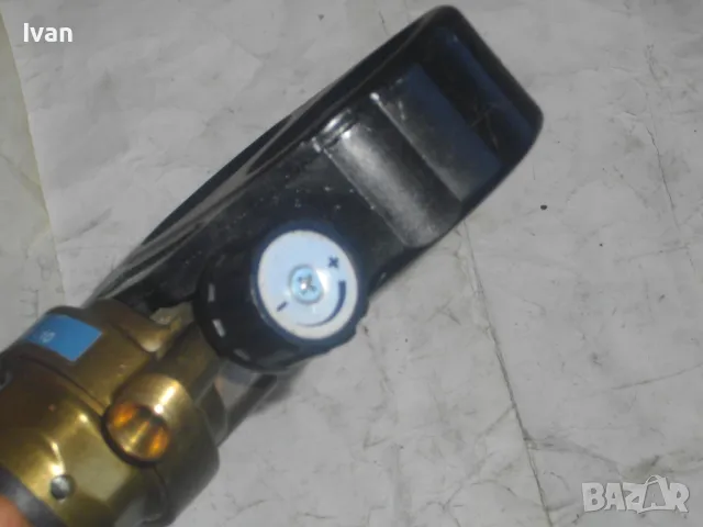 Немски професионален РЕДУЦИР ВЕНТИЛ за кислород RHONA 200 bar със защитна гума на манометрите WIKA, снимка 11 - Други инструменти - 47374590