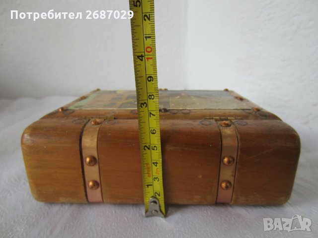 Стара дървена кутия с форма на книга, снимка 4 - Други ценни предмети - 32363528