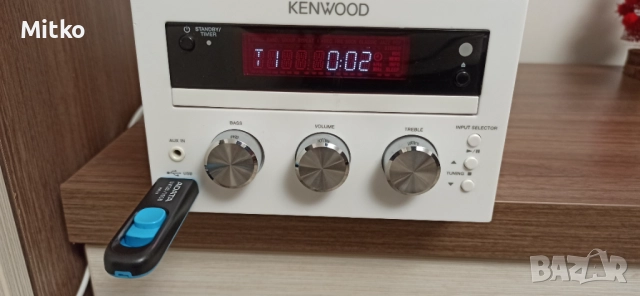 Kenwood микро Hi-Fi система с DVD плейър USB