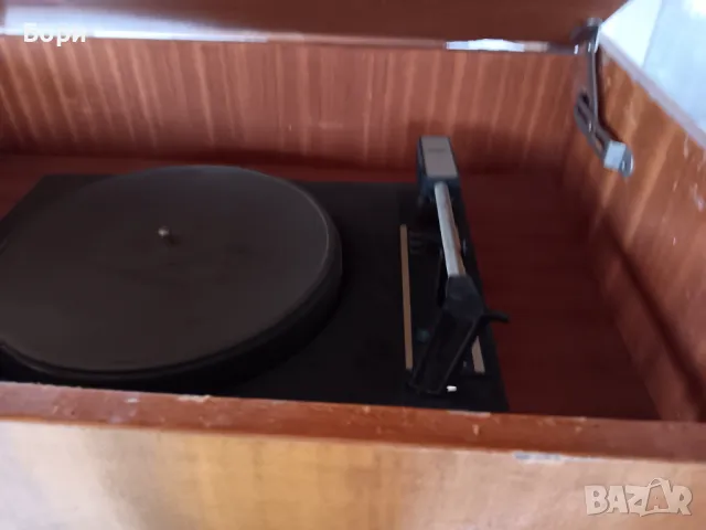 Респром А-104 Радиограмофон, снимка 6 - Радиокасетофони, транзистори - 48657014