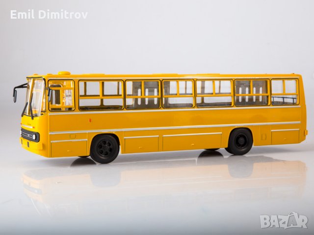 Умален модел на автобус Ikarus-260, в мащаб 1:43, снимка 4 - Колекции - 34843387