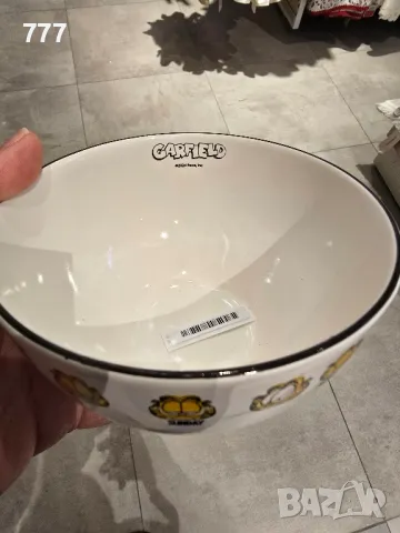 купички Garfield , снимка 2 - Чинии - 48780095