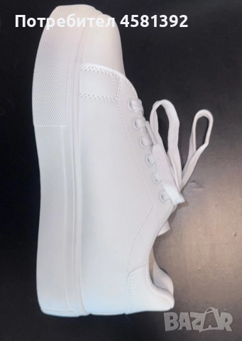 Дамски бели сникърси, снимка 2 - Дамски ежедневни обувки - 52526405