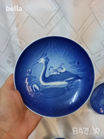Порцеланова серия антикварни малки чинии за стена от серия Денят на майката - животни от 1970-1981 г, снимка 5 - Антикварни и старинни предмети - 52176223