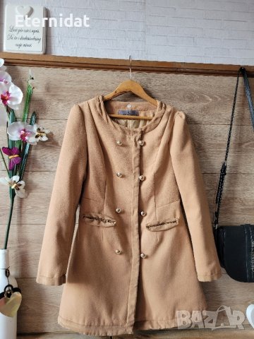 Бежов блейзър златни копчета , снимка 2 - Сака - 44129362