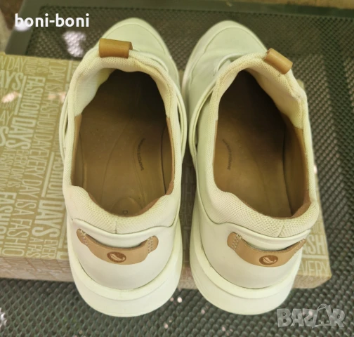 Естествена кожа Clarks 38.5, снимка 2 - Дамски ежедневни обувки - 51004152