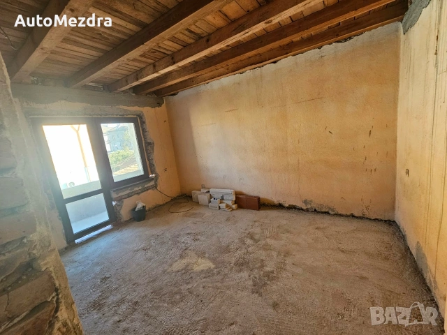 продава се къща в центъра на Мездра, снимка 5 - Къщи - 53373666