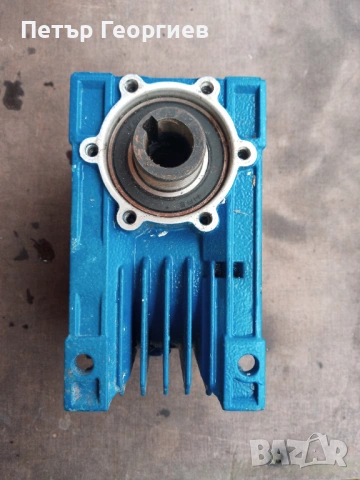 Червячни редуктори., снимка 2 - Резервни части за машини - 53574433