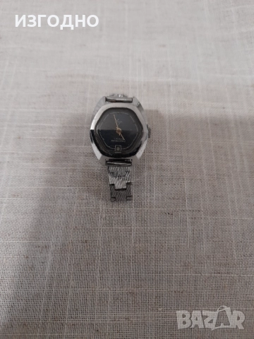 АВТОМАТИЧЕН ЧАСОВНИК ОТ СССР Луч С ДАТА ДАМСКИ РАБОТЕЩ