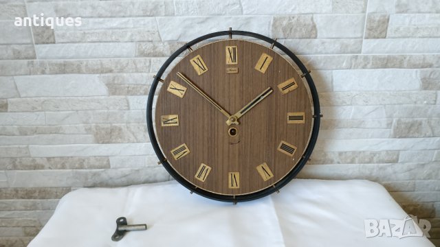 Стар дървен стенен часовник - Маяк - Сделано в СССР, снимка 5 - Антикварни и старинни предмети - 34906229