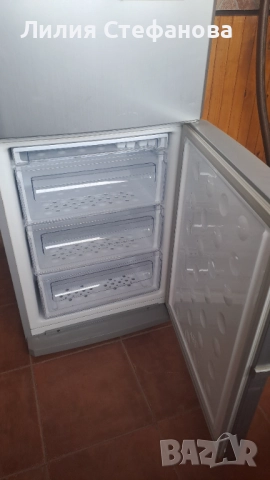 Хладилник , снимка 3 - Хладилници - 52872479