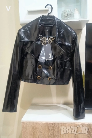 Дрехи Junona Юнона лачено късо яке кожен панталон клин кроп топ бюстие 