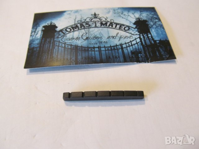 Черен NUT за Stratocaster  и Telecaster