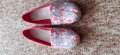 Дамски обувки червени с шарка на цветя отпред , снимка 3