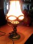 Стара електрическа нощна лампа с абажур и крушка миньонка, снимка 1 - Антикварни и старинни предмети - 36753482
