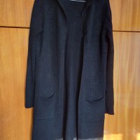 Нова дълга черна жилетка с две  джобчета, снимка 1 - Жилетки - 43438487