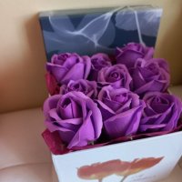 Налична кутия с 9 броя сапунени рози , снимка 1 - Декорация за дома - 39661025