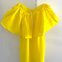 Нова с етикет, жълта рокля на Зара, снимка 2 - Рокли - 44908446
